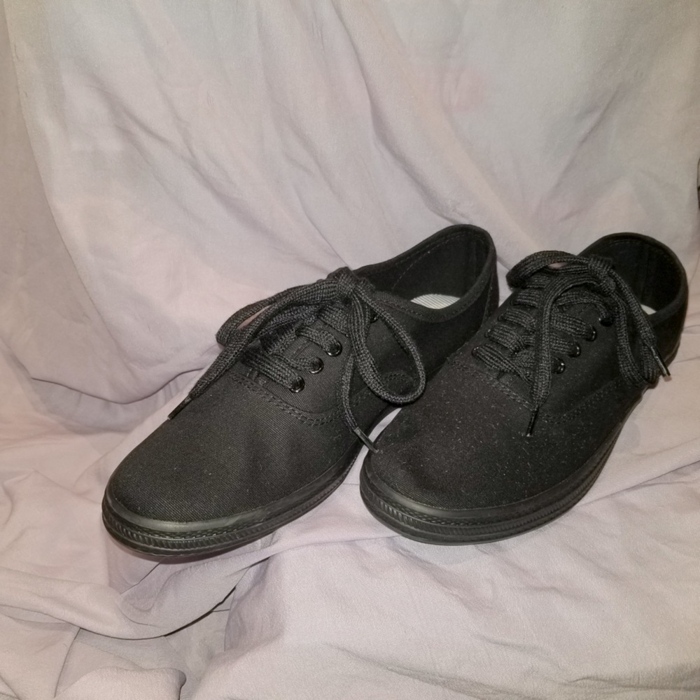 Black Never worn canvas sneakers!